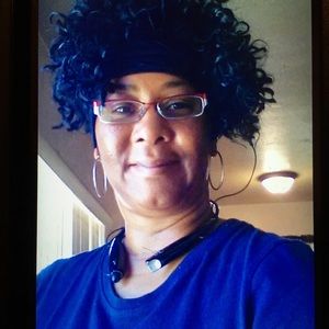 Meet your Posher, Constance